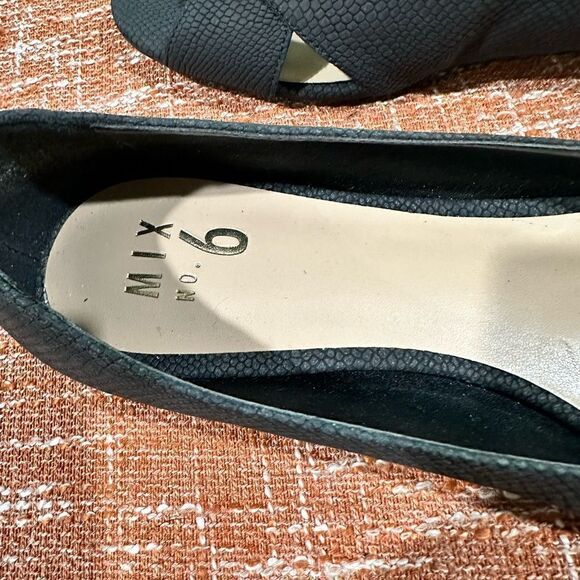 Black Mix No. 6 Sandals Size 8.5 - Picture 7 of 9